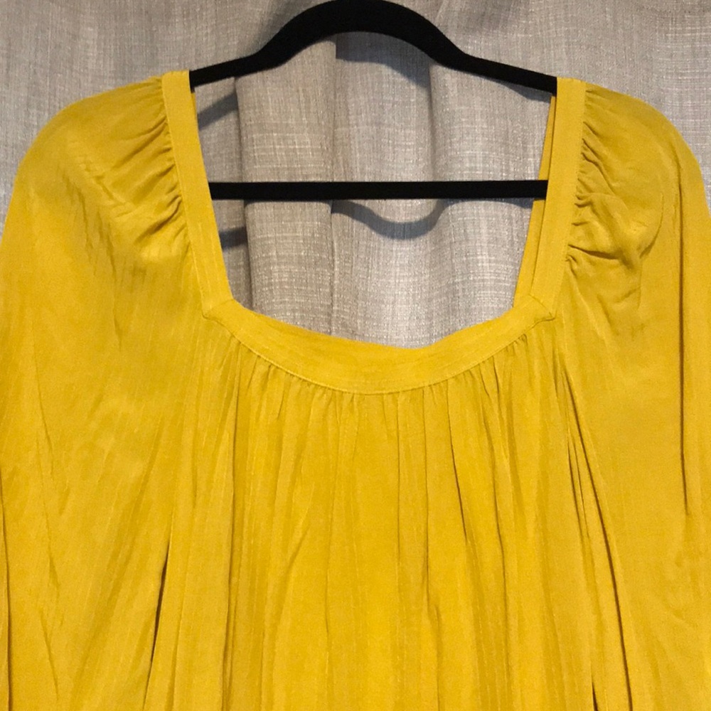 NWOT mustard yellow peasant top size L - Picture 2 of 2